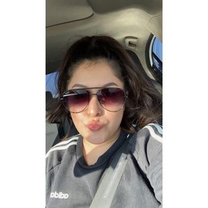 Meet your Posher, Alyssa